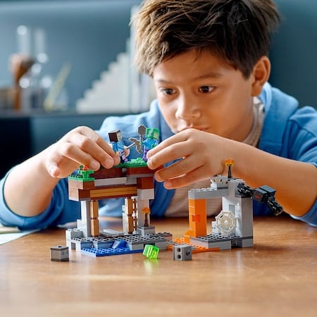 LEGO Minecraft - Mina abandonata 21166, 248 piese [10]