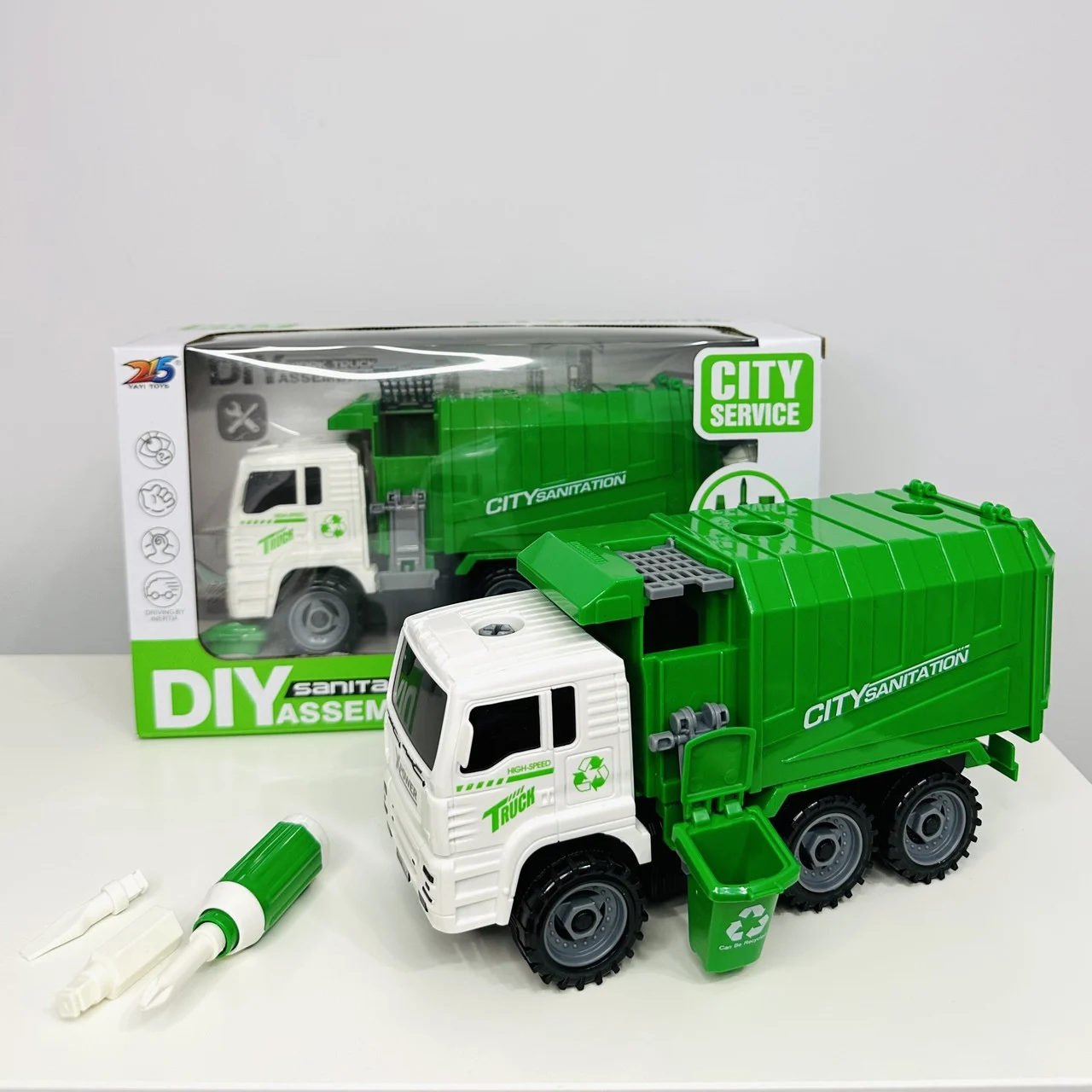 Seturi de constructie - Set de Asamblare Constructii -  Masina de Gunoi cu Lumini si Sunete Reale - Build Your Own Truck , Surubelnita Inclusa, 24 cm, Alb/Verde