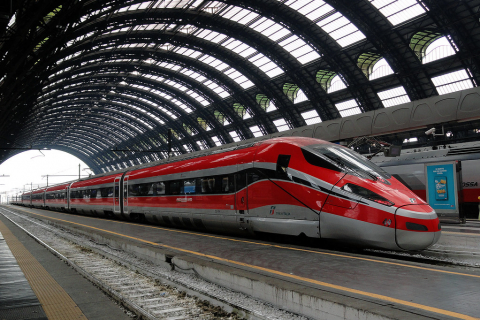 Trenulet  Inter City de Mare Viteza -  Super Speed Express Train , 24 Piese , Dimensiune Ambalaj 41x31x4 CM [1]