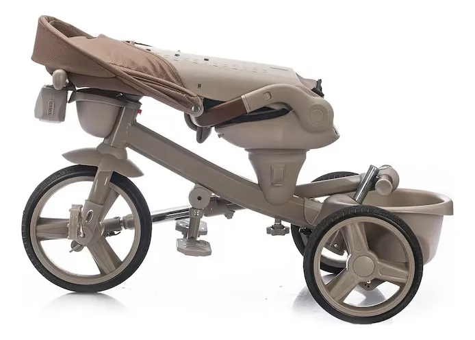 Tricicleta Multifunctionala cu Pozitie de Somn , Scaun Reversibil  cu Rotatie 360 Grade, Sistem "Free Wheel"  Fusion Deluxe Trike,  Far cu Lumini si Sunete -  Roz [1]