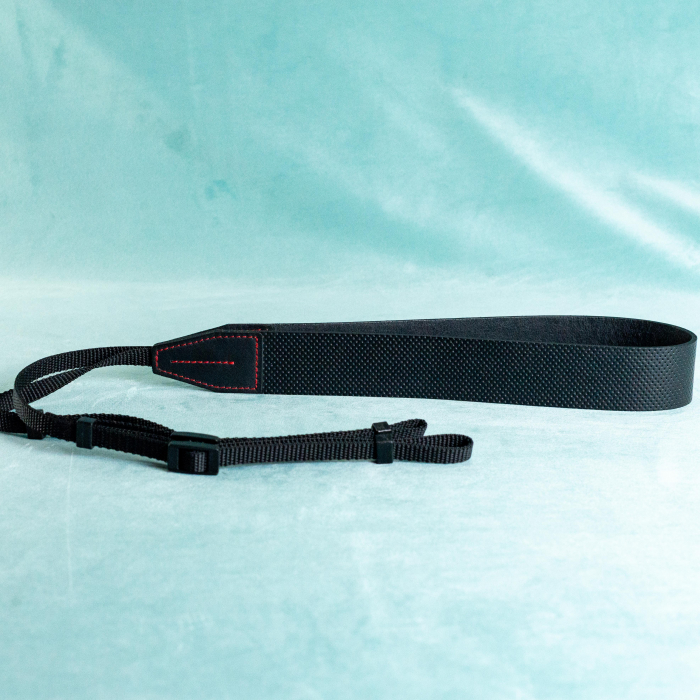Curea - Strap din piele naturala pentru camere foto si aparate DSLR- Negru perforat cu detalii rosii [6]