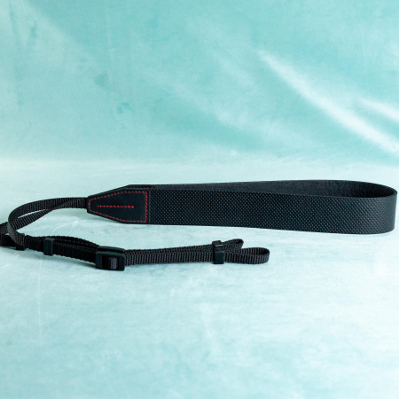 Curea - Strap din piele naturala pentru camere foto si aparate DSLR- Negru perforat cu detalii rosii [5]