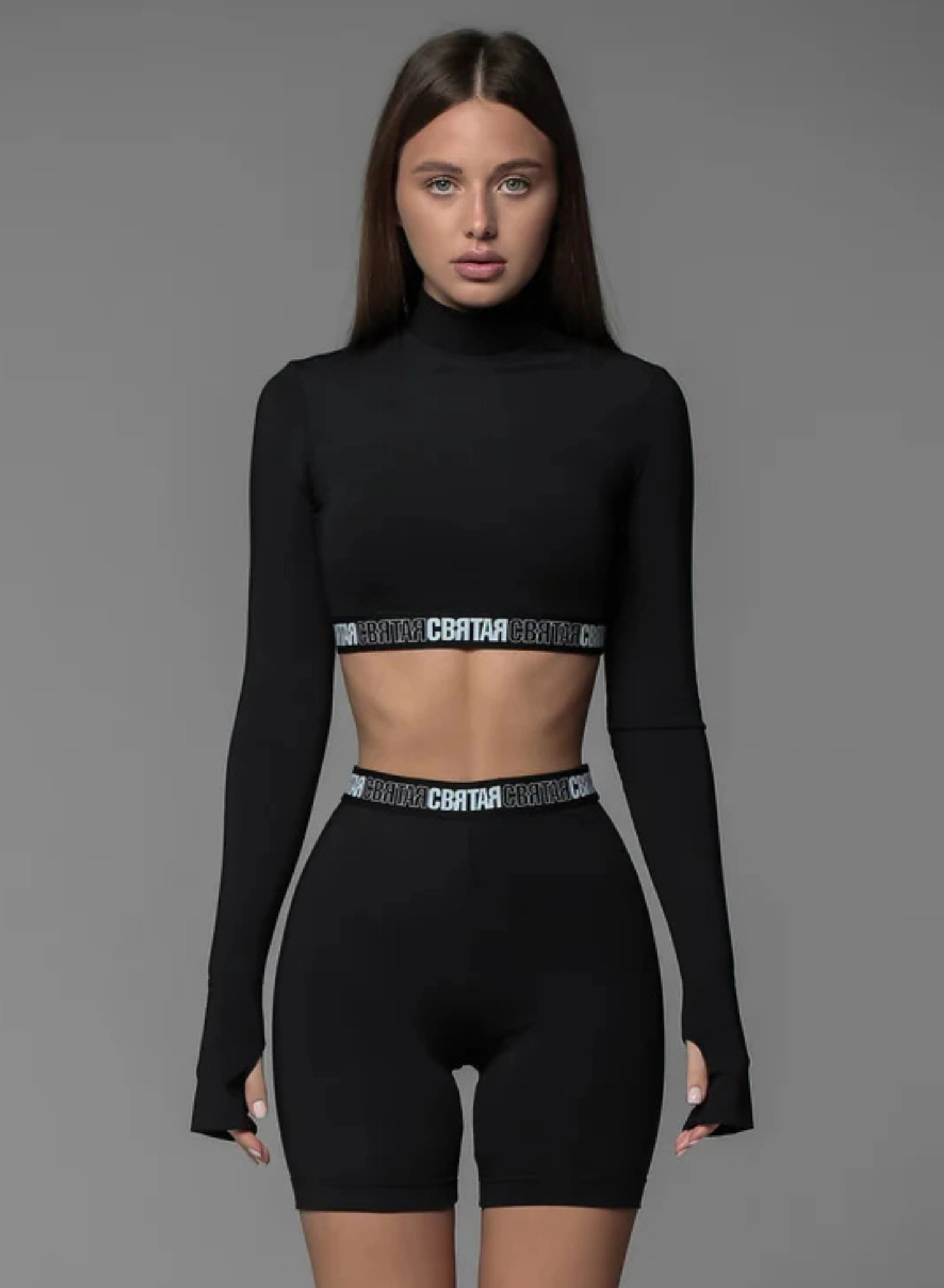 Compleu crop top cu bandă elastica si pantaloni scurti [1]