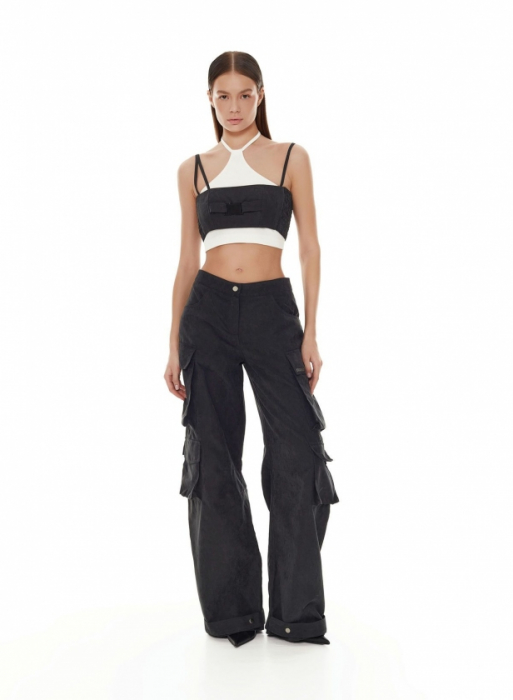 Top cu ornamente contrastante, negru [3]