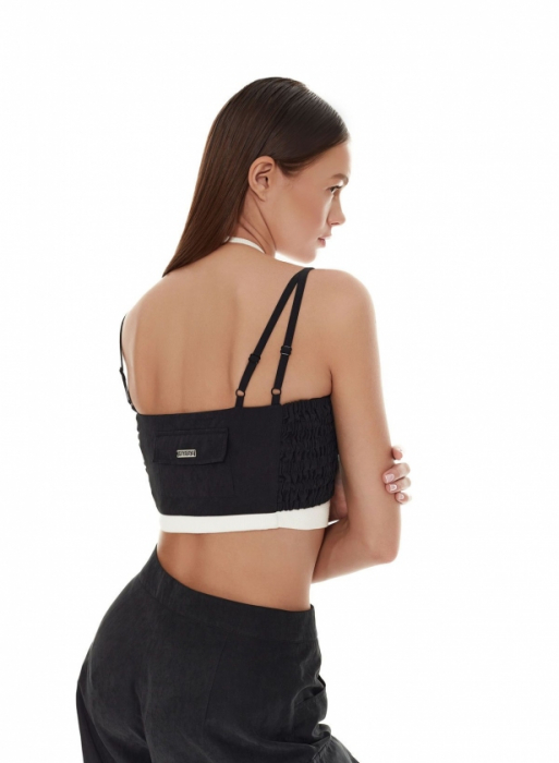 Top cu ornamente contrastante, negru [6]