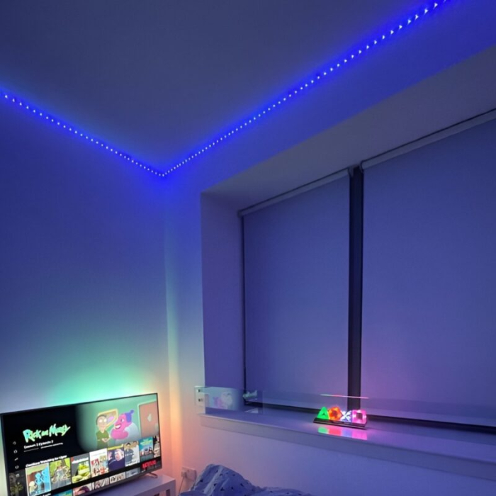 Kit Complet Bandă LED RGB 5m - 300 LED-uri, Multicoloră, Impermeabilă IP65, Telecomandă + Transformator [10]