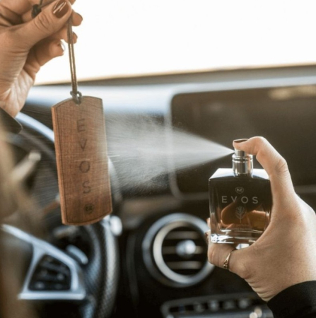 Pachet Complet Odorizant Auto K2 EVOS HUNTER: Pandantiv Lemn + Parfum Spray 50ml, Aromă Fougère (Bergamotă, Geranium, Mușchi) [6]