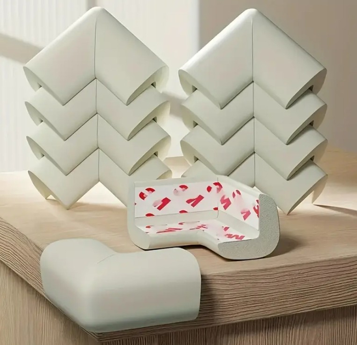 Set 4 protectii colturi mobilier, 3.5x1.2x5.5 cm [3]