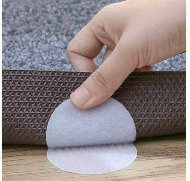 Set 8 adezivi pentru fixarea covoarelor, diametrul 4.5 cm [3]