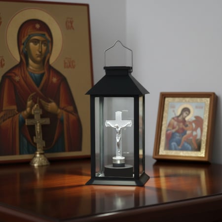 Home & Deco - Felinar LED, lumina rece, alimentare solara, model cruce transparenta, 14x14x28 cm, negru, maner metalic, buton on/off, pentru cimitir, locuri de reculegere, gradini sau spatii memoriale