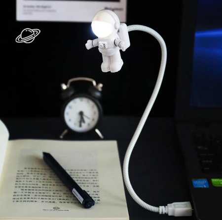 Veioze si felinare - Lampa de veghe cu USB, model astronaut, 2 LED