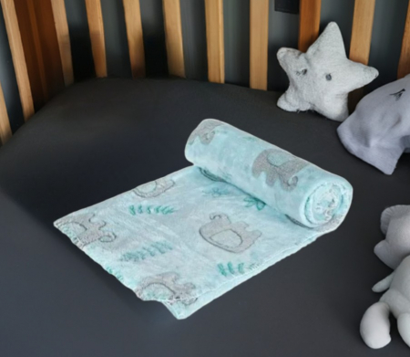 Paturici si perne - Paturica pentru bebelusi, material pufos, model cu elefanti, 110 x 80 cm