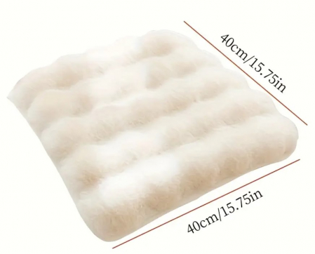 Perna decorativa pentru scaun, moale si confortabila, imitatie blanita, 40 x 40 cm [1]