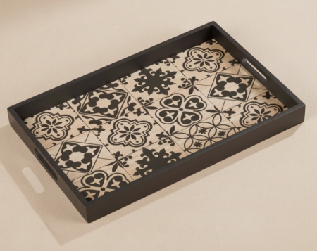 Bucatarie si servire - Tava de servire din lemn, cu manere, imprimeu negru, 41x28x3 cm