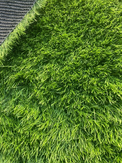 Covor Gazon Iarba Artificiala, Terasa/Balcon/Loc de joaca, Model Sri Lanka 40 mm, Verde. Super Pret 69.99 lei/mp!!! [10]