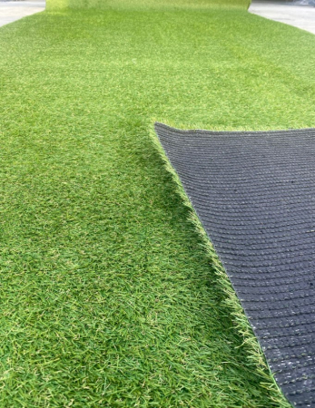 Gazon Artificial - Covor Gazon Iarba Artificiala Jakarta, Gradinita/ Loc de Joaca/Terasa/Curte, Inaltime fir 20 mm, Verde Super Pret 49.99 lei/mp