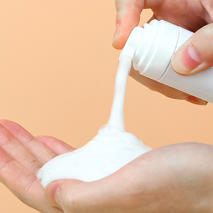 Recipient Sticla Spumare Cu Pompa 200 ml [3]