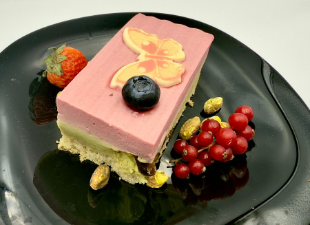 Prajitura cu fistic si smeura [3]