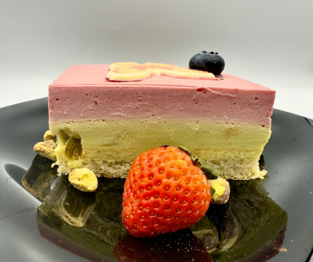 Prajitura cu fistic si smeura [1]