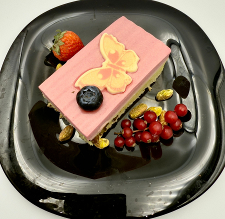 Prajitura cu fistic si smeura [4]