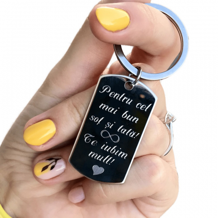 Pentru ea - Breloc gravat personalizat cu mesaj (placuta 50 mm)