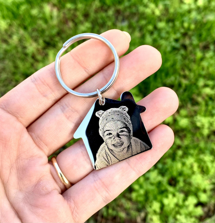 Breloc gravat personalizat cu poza tip casuta [1]