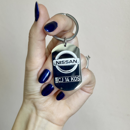 Breloc NISSAN personalizat cu numar auto [1]