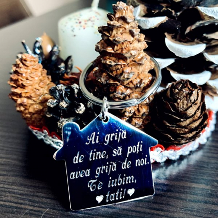 Breloc personalizat gravat tip casuta personalizat cu mesaj predefinit [2]