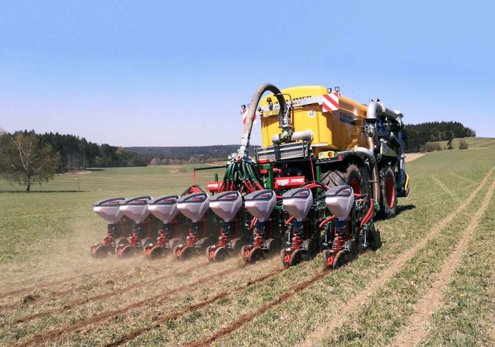 STRIP TILL - HAWK PLANTER [2]