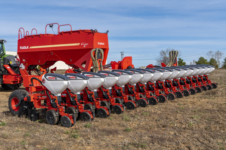UTILAJE AGRICOLE - SEMĂNĂTOARE PRASITOARE ARGO ELEKTRA