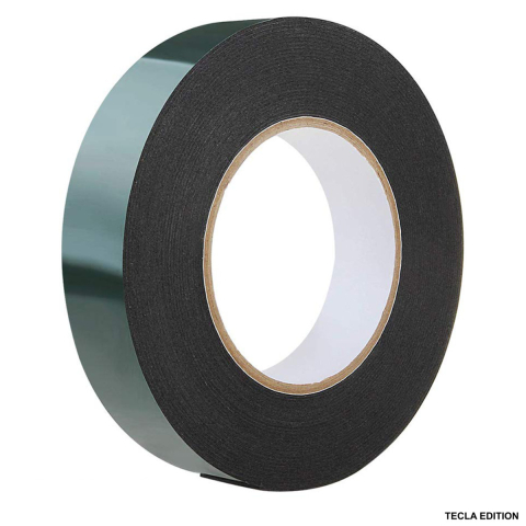Benzi Dublu - Adezive - Banda dublu adeziva din spuma neagra extra-lata, 20mm x 10m, rezistenta la apa si UV, pentru fixari grele si suprafete mari, cu folie verde