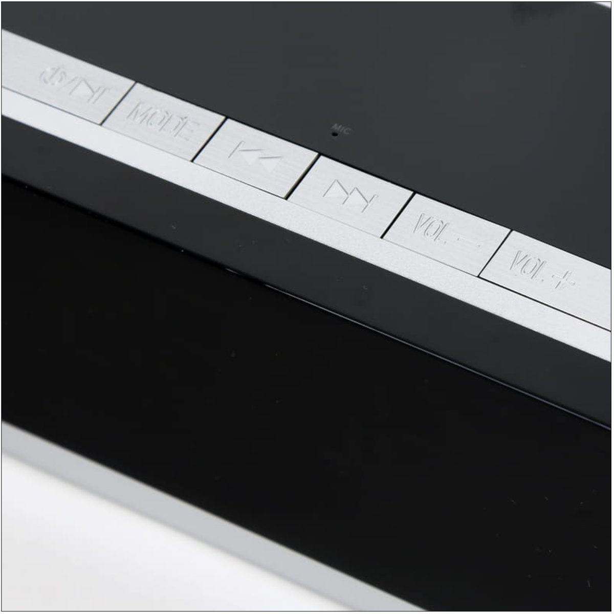 Boxa Multimedia Bluetooth cu Ceas, FM Radio 10W, USB/TF, Microfon, Sistem Audio Versatil pentru Birou, Dormitor si Calatorii [4]