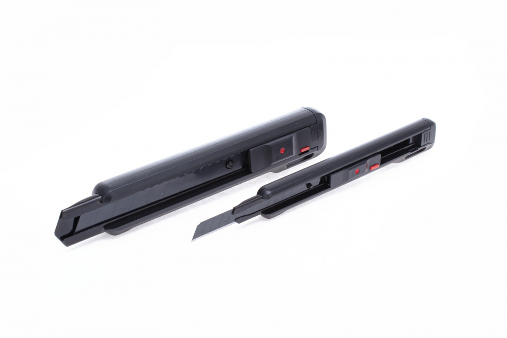 Black cutter cu lamela neagra de 18mm si 2 lame de rezerva SK2H [2]