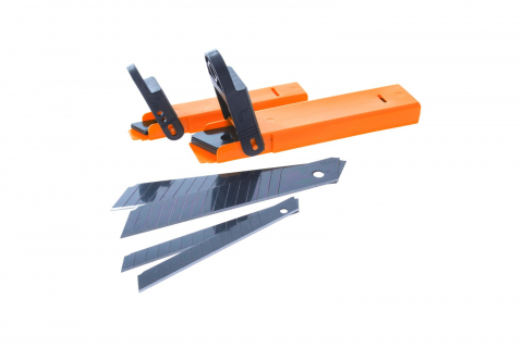 Cuttere si lame pentru cutter - Lame de cutter negre SK4 18mm 10buc/set Motiv