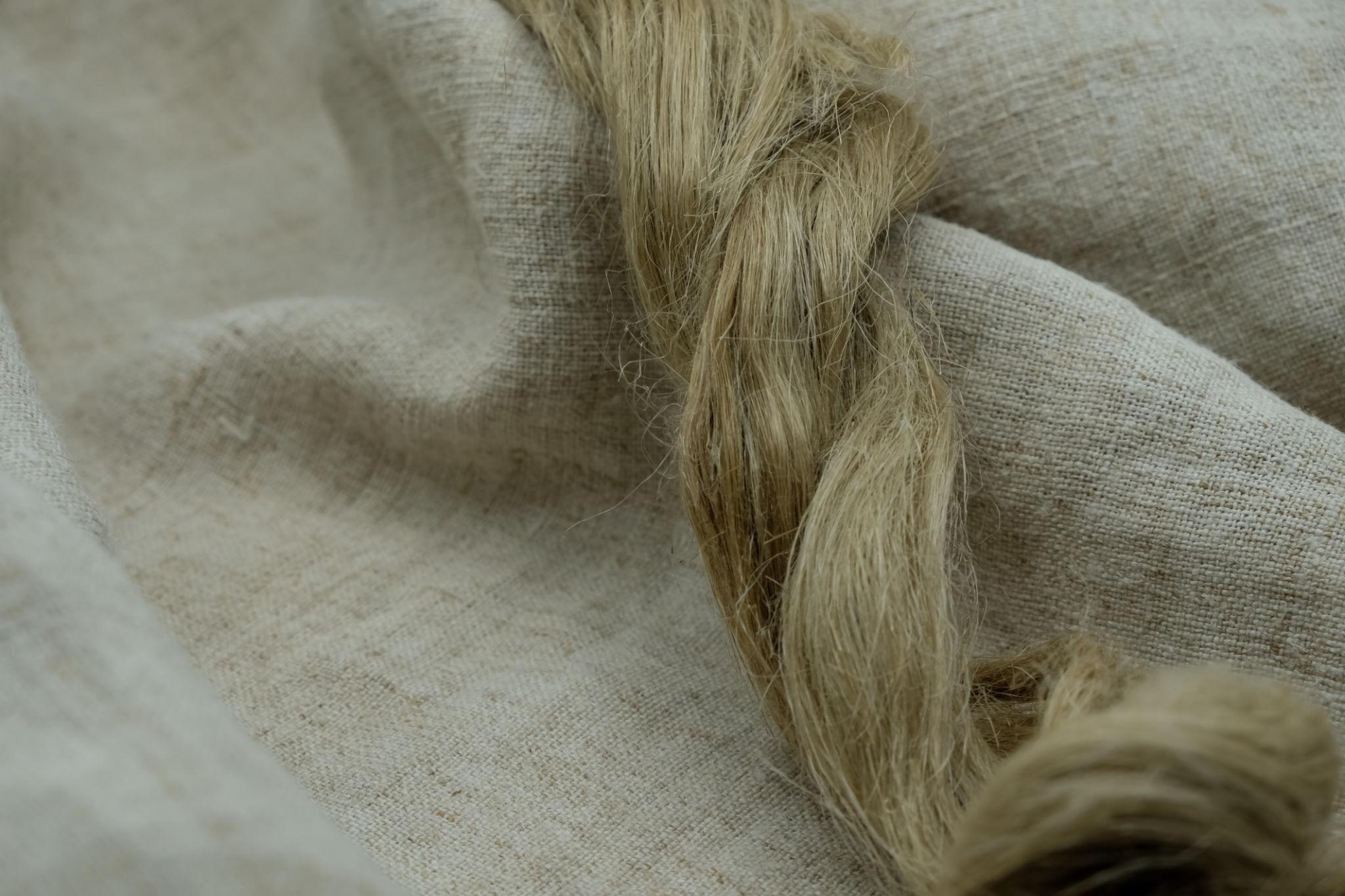 MODĂ SUSTENABILĂ · TEXTILE NATURALE