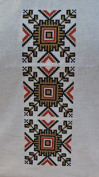 Bluză bumbac 100% cu broderie etno - lejeritate și simplitate [3]