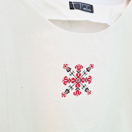 Bluză bumbac 100% cu broderie etno - lejeritate și simplitate [3]