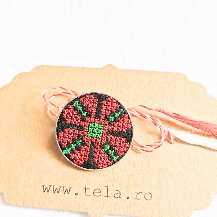 Martisoare speciale cu broderie modele traditionale [9]