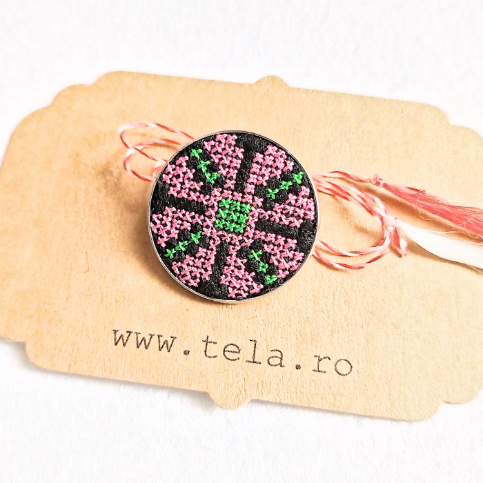 Martisoare speciale cu broderie modele traditionale [10]