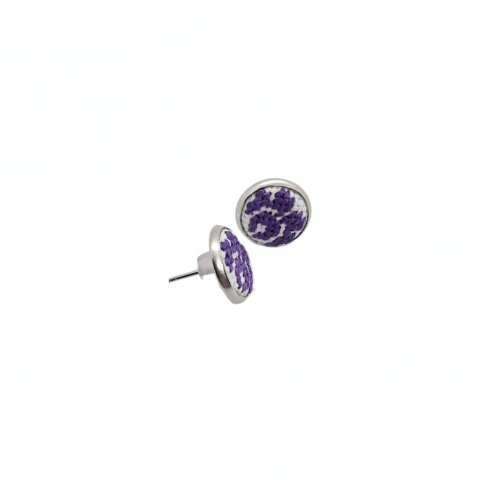 Cercei inox tip surub cu broderie florala mov, diametru 10 mm [1]
