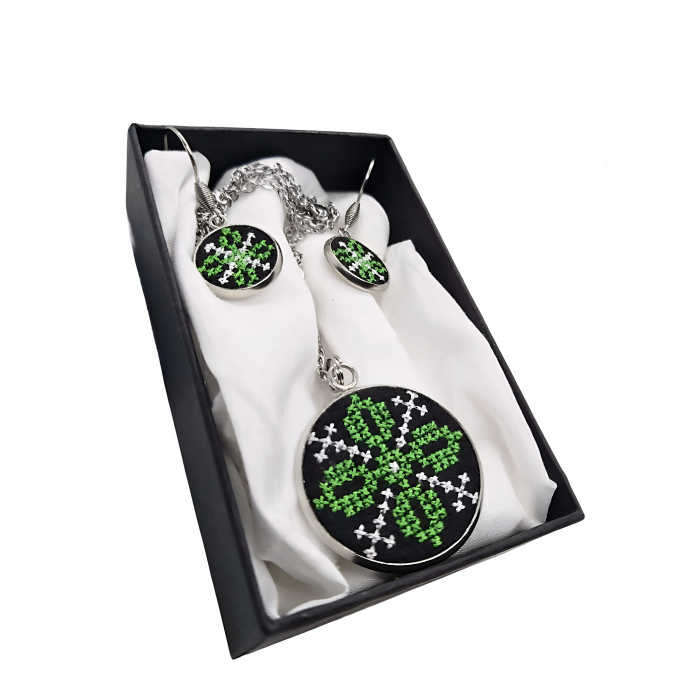 Set bijuterii broderie traditionala montate in inox [2]