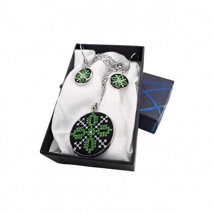 Set bijuterii broderie traditionala montate in inox [1]