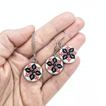 Set bijuterii broderie traditionala montate in inox [4]