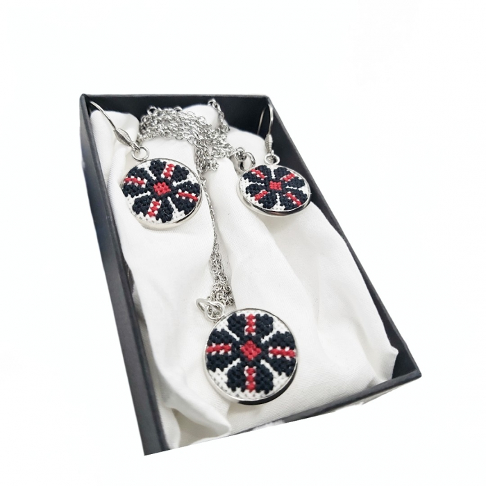 Set bijuterii broderie traditionala montate in inox [1]