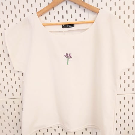 Bluze - Bluză bumbac 100% cu broderie florala - lejeritate și simplitate