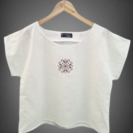 Bluze - Bluză bumbac 100% cu broderie etno - lejeritate și simplitate