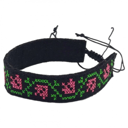 Bratara din fetru cu broderie [1]