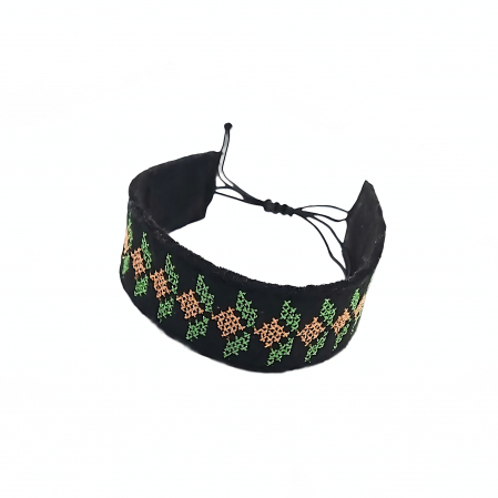 Bratara din fetru cu broderie [1]