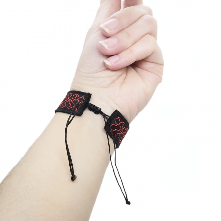 Bratara din fetru cu broderie [3]