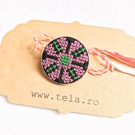 Martisoare speciale cu broderie modele traditionale [9]